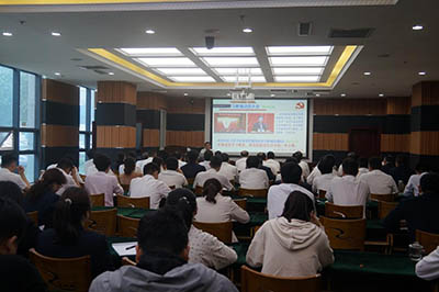 迪爾大講堂開展中國共産黨百年黨史學習教育活動
